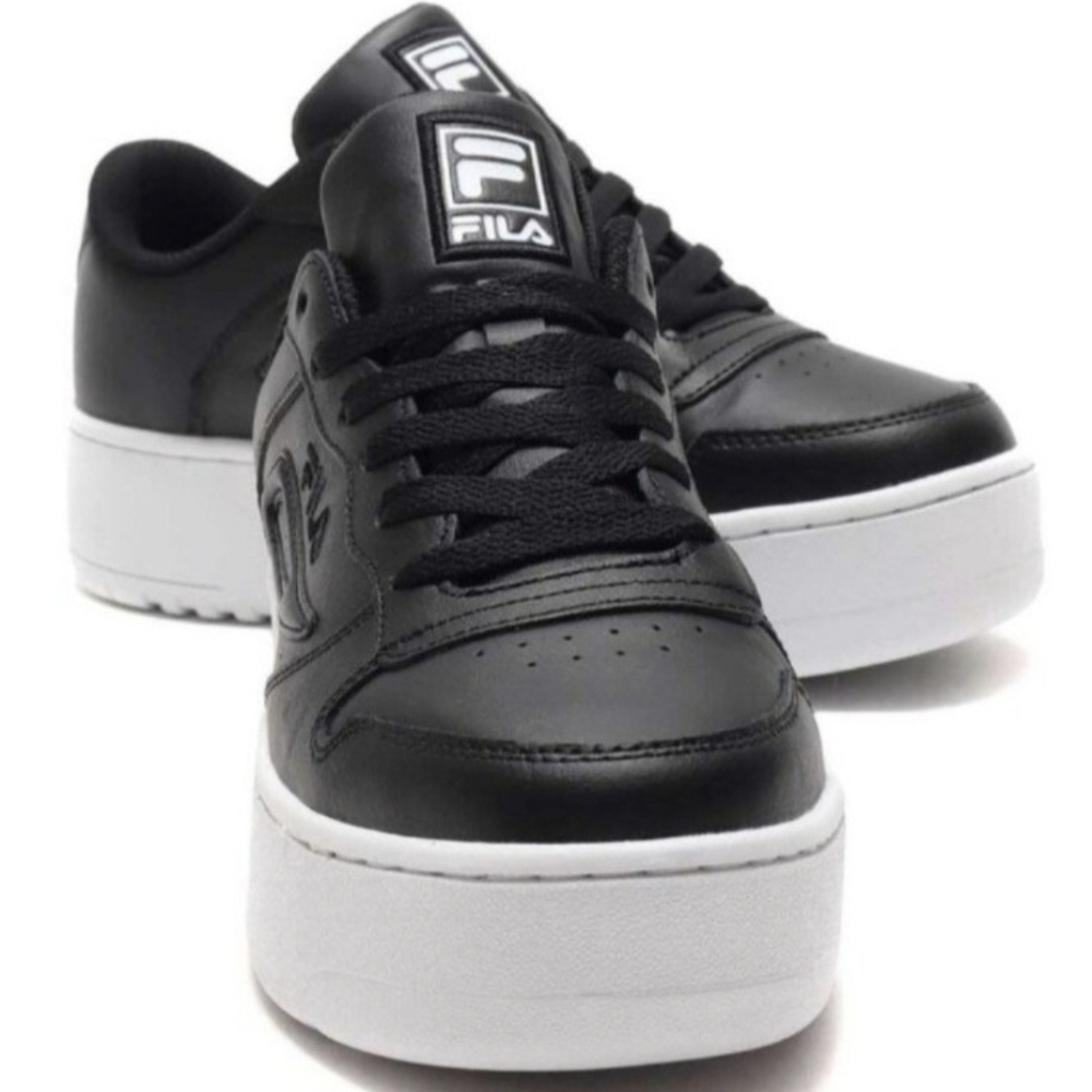 Fila Men's Black and White Sneakers